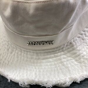 Jacquemus Le Bob logo Bucket Hat
